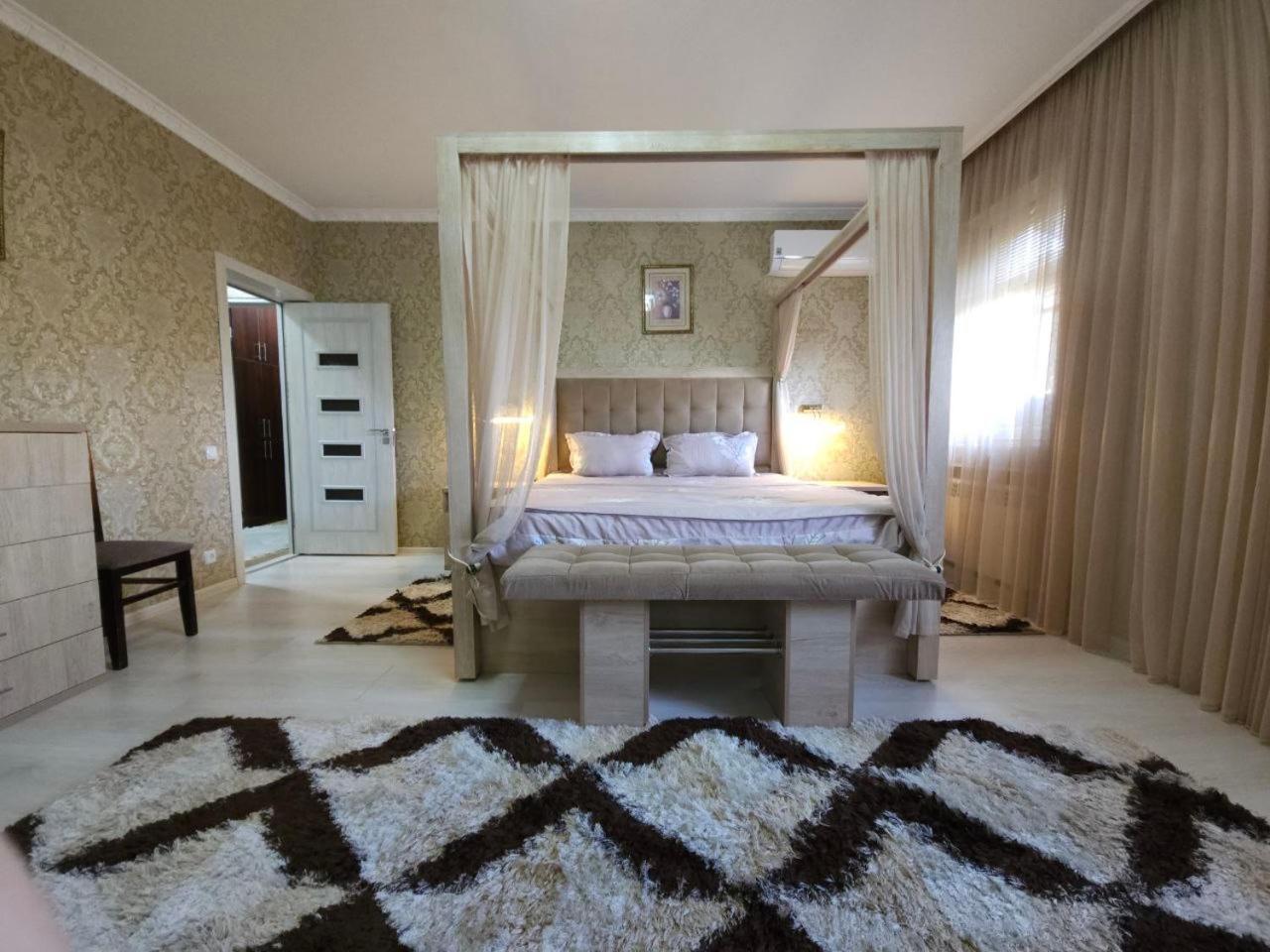 Hi-Tech Apartment In City Center Ташкент Екстериор снимка